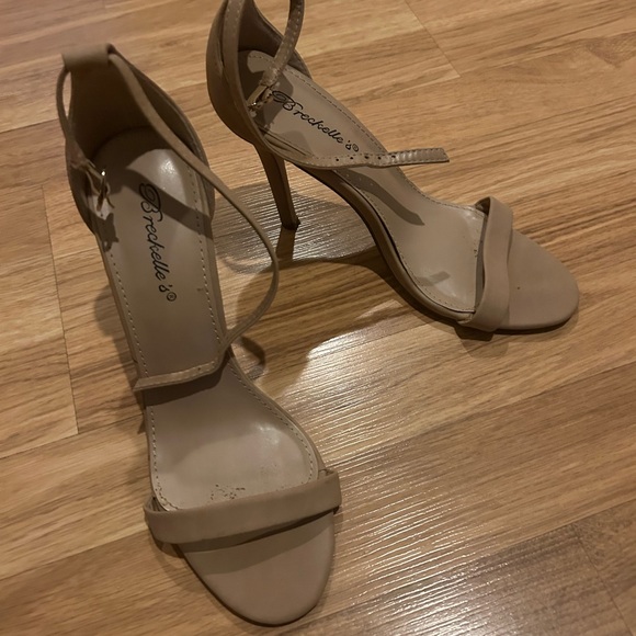 Nude Open Toe Heels Sz 8 - Picture 2 of 4